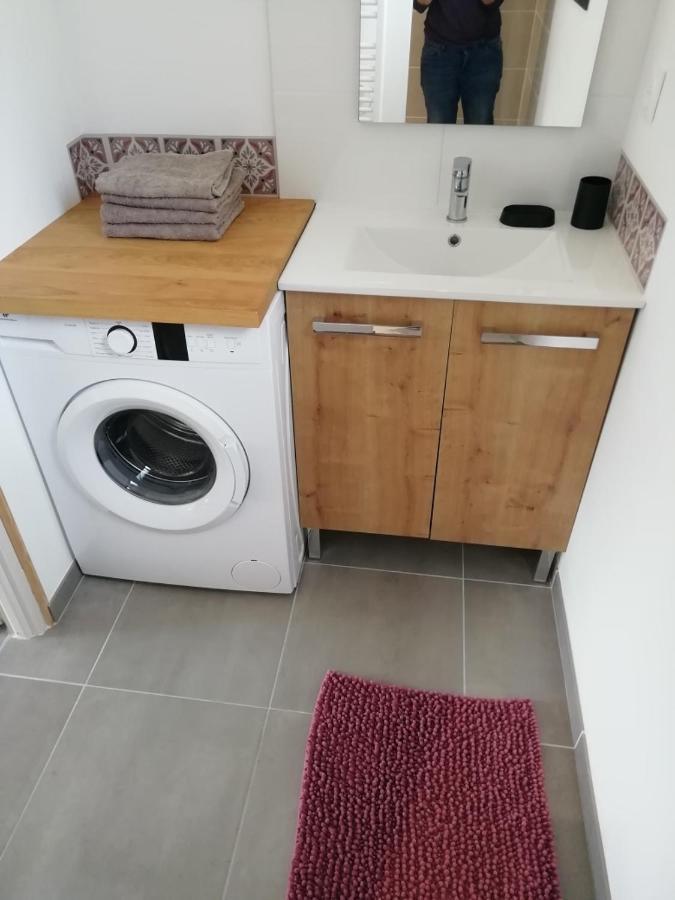 Charmante Maison Neuve Au Lac D'우르탱 외부 사진